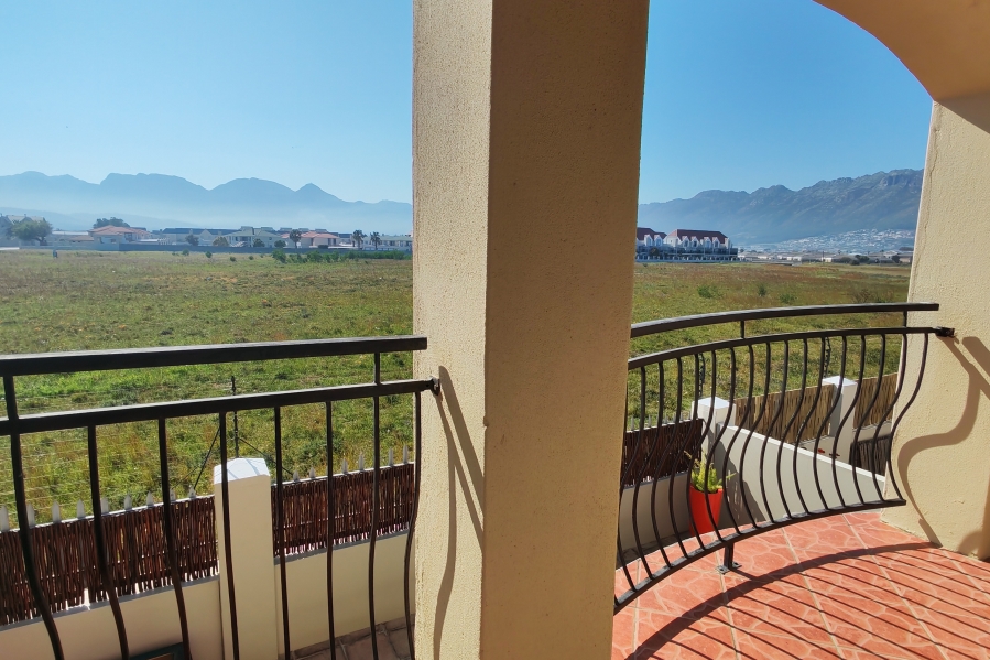 3 Bedroom Property for Sale in Gordons Bay Central Western Cape
